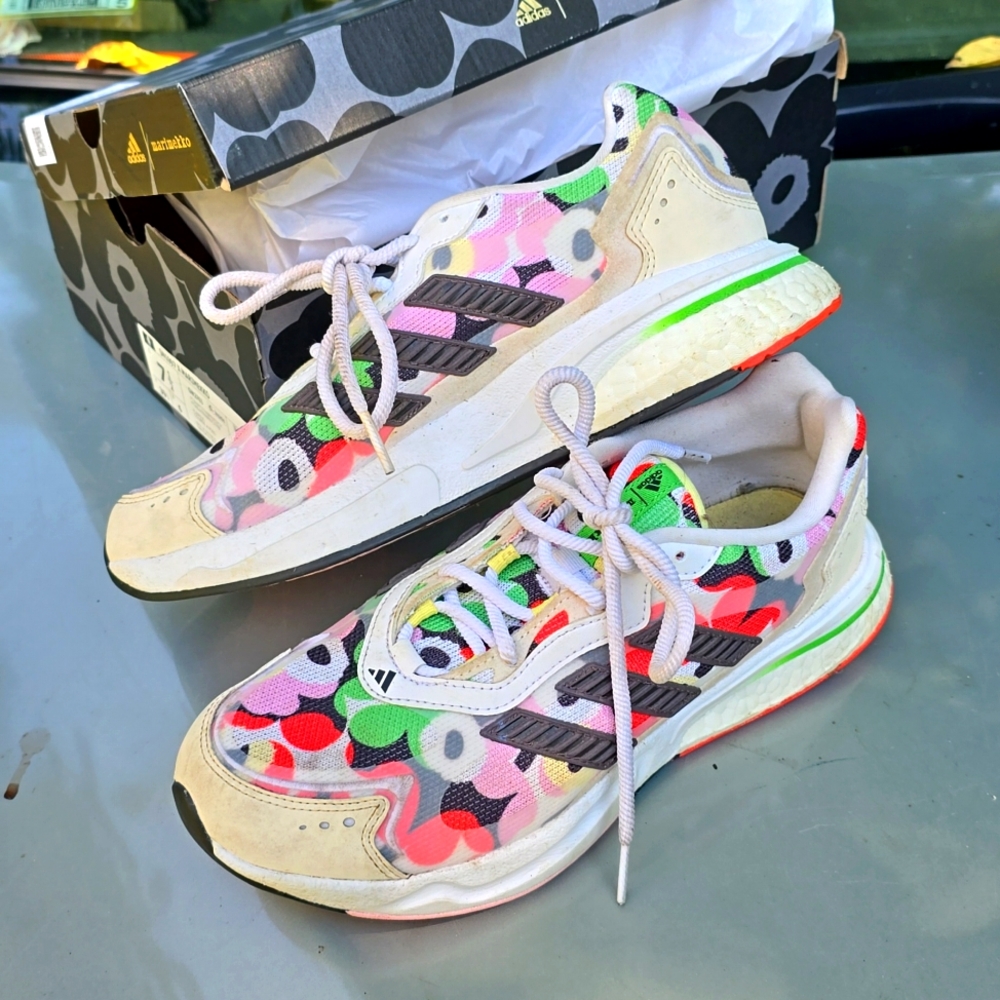 Adidas × Marimekko Floral Poppy Multi Color Bright Running Shoe Sneaker 7.5 39.5